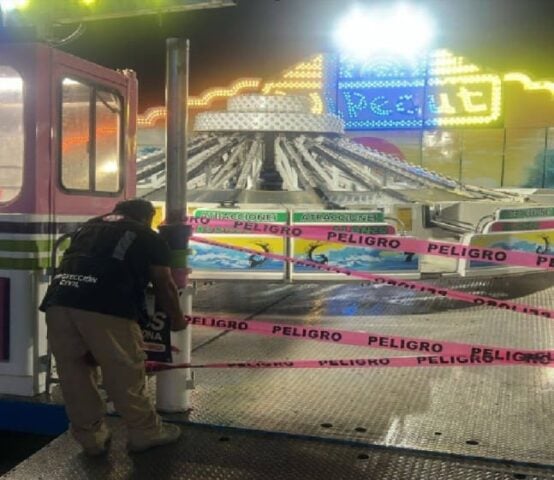 Cozumel Civil Protection closes ride after teen tossed