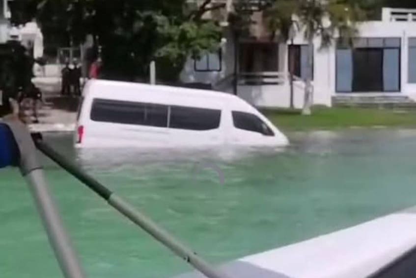 Fines possible: Bacalar hotel closed after van rolls into lagoon
