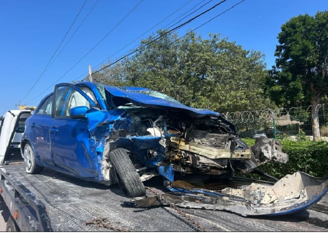 One killed three others rushed to hospital from head on Riviera Maya highway collision