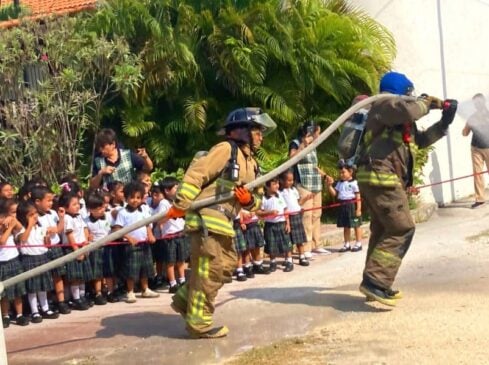 Cancun kids learn about fire prevention the fun way
