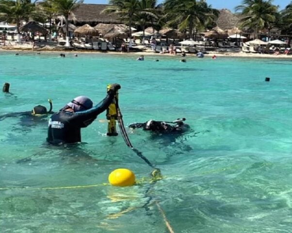 Seabed anchors placed off Mahahual for installation of anti-sargassum barriers