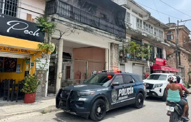Police find dead body after area residents report bad smel