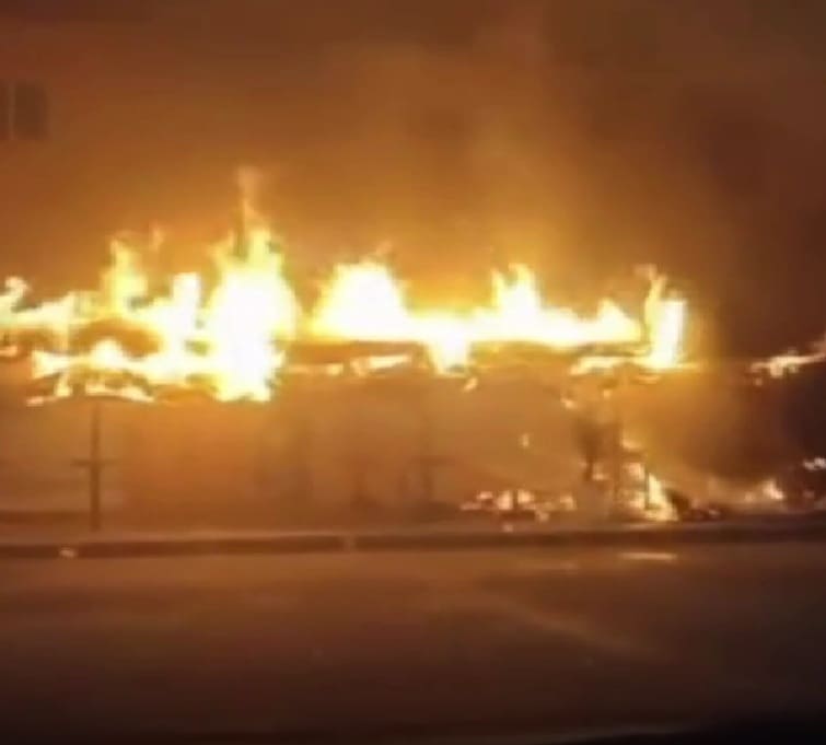 Authorities investigating suspicious fire that destroyed Cancun restaurant