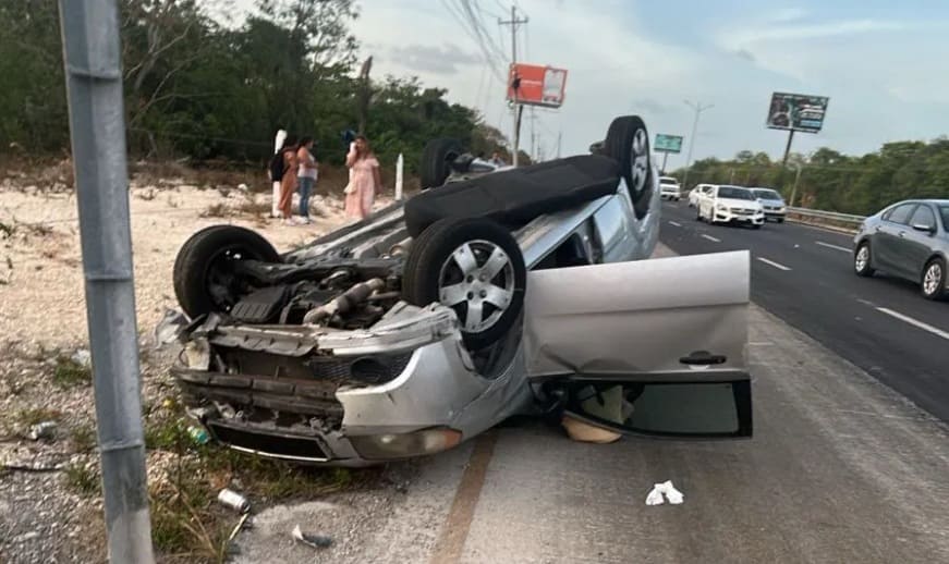 National Guard takes over two vehicle crash outside Playa del Carmen