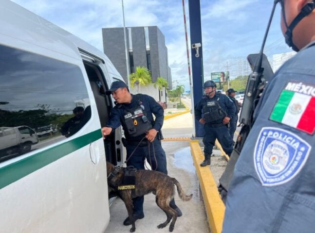 Authorities increase Playa del Carmen-Puerto Morelos highway security after "incident" leaves one officer injured
