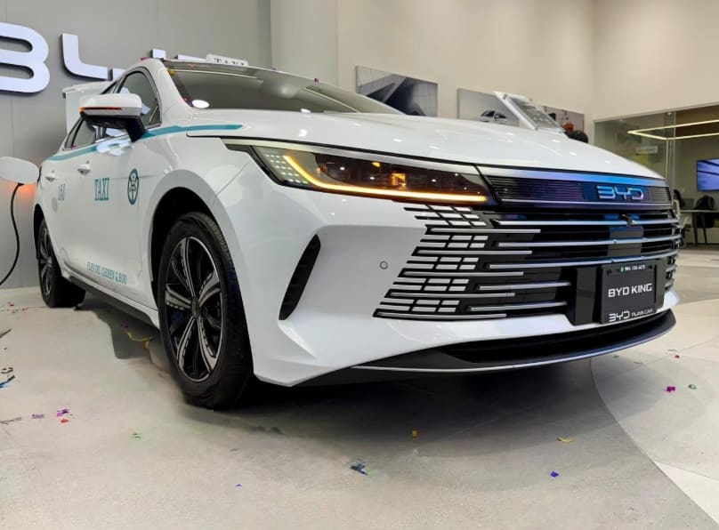 Playa del Carmen launches its first electric taxi