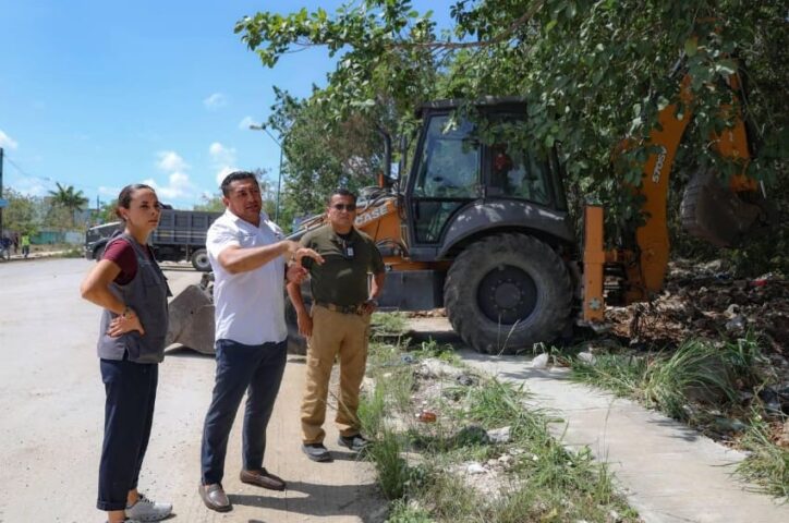 City removes 500 tons of illegally dumped garbage from Cancun neighborhood