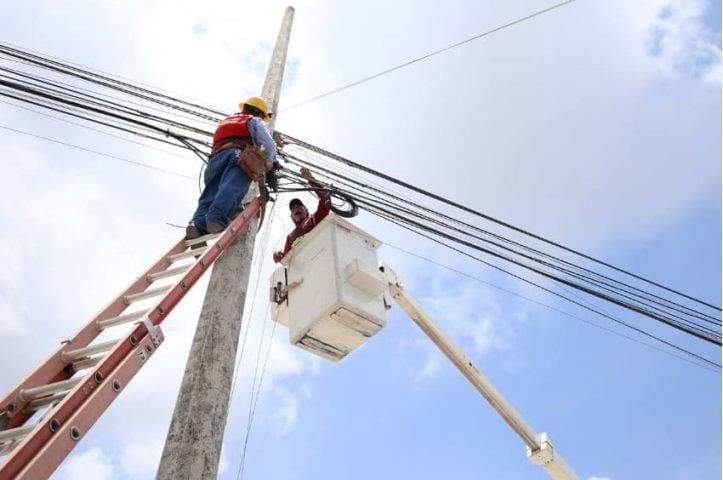Project to bury overhead wires underground started along Cancun's Colosio Boulevard