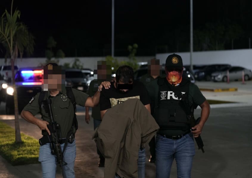 Suspect in custody for extortion and arson of Cancun clinic