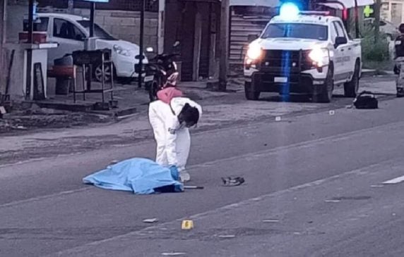 Bacalar pedestrian killed crossing federal highway