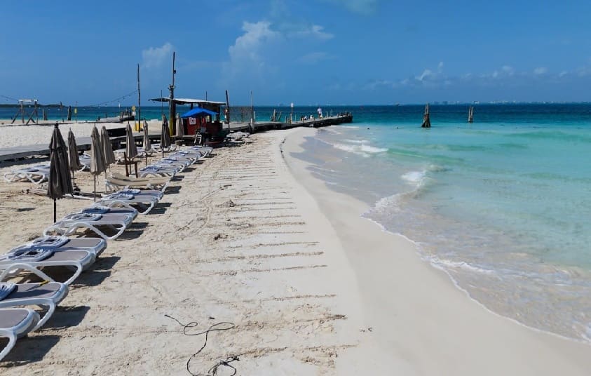 Isla Mujeres starts projects to restore beach access and free passage