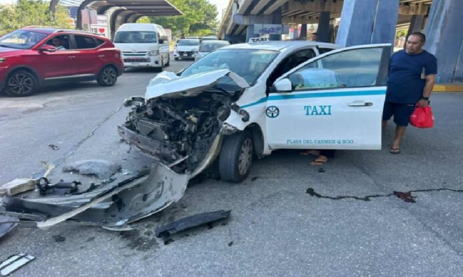 Central PDC traffic slowed by three vehicle intersection crash