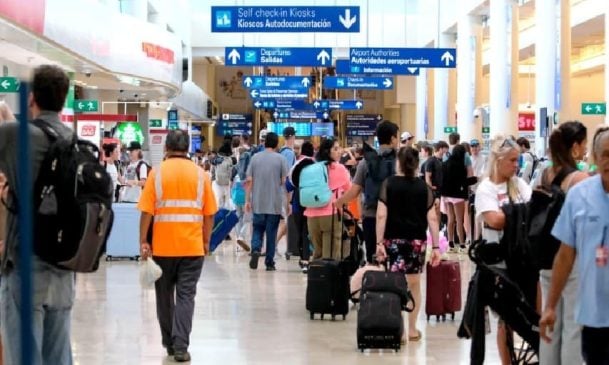 State tourism officials call summer holiday season positive while local operators call it a crisis