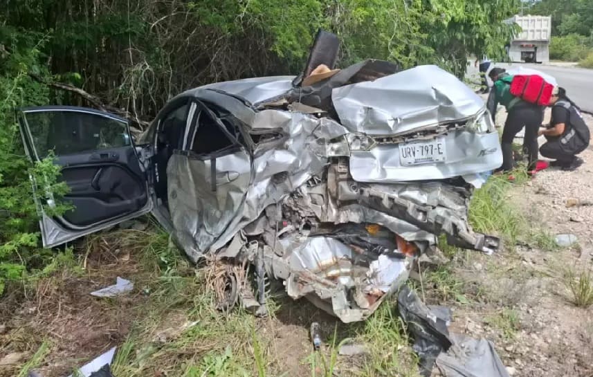 Four seriously injured in Ruta de los Cenotes dump truck rear end
