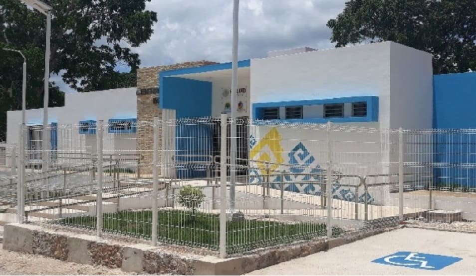 School closed and more than two dozen kids isolated with hand foot and mouth disease