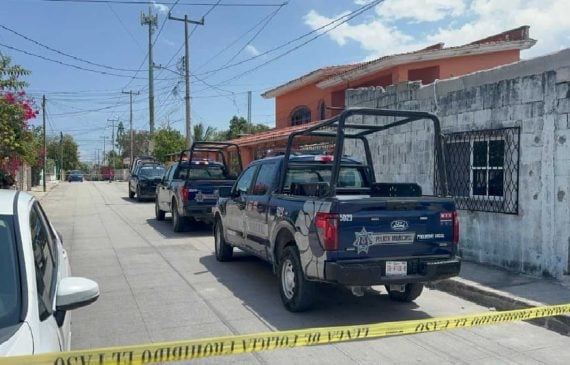 Cancun police investigating family murder suicide 7 year old survives