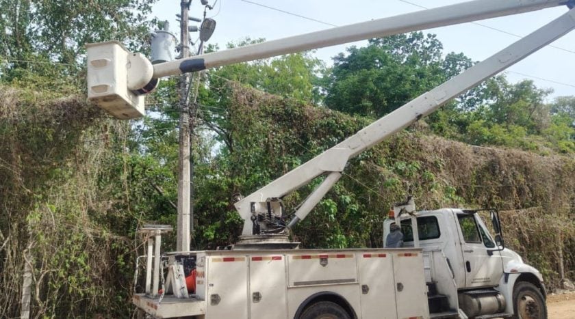 Tulum begins poor pole verification for replacement by electrical and internet companies