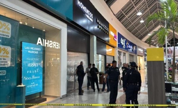 Cancun police capture suspects in attempted jewelry store heist