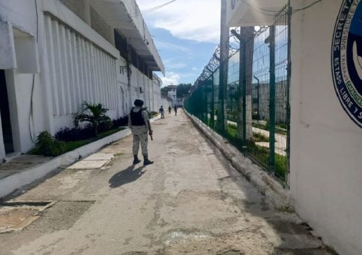 Authorities pay surprise inspection visit to Chetumal penitentiary