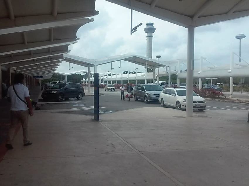 Department of Transportation clarifies Ubers’ legal standing operating at Cancun International