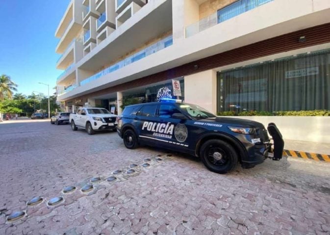 Police respond to report of hotel suicide in central Playa del Carmen