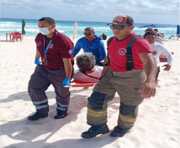 Cancun beachgoer struck by windblown umbrella suffers ‘significant abrasion’