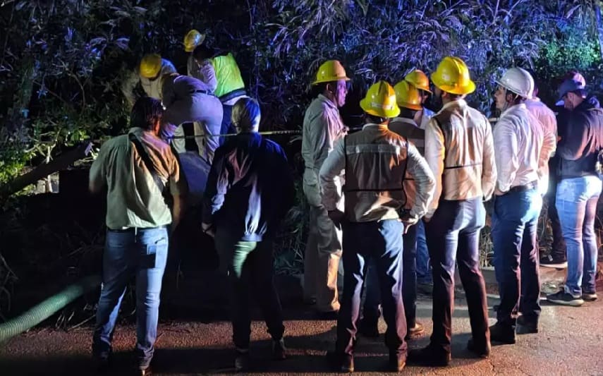 Man attempting to steal CFE wiring dies and leaves 10,000 Cancun residents in the dark