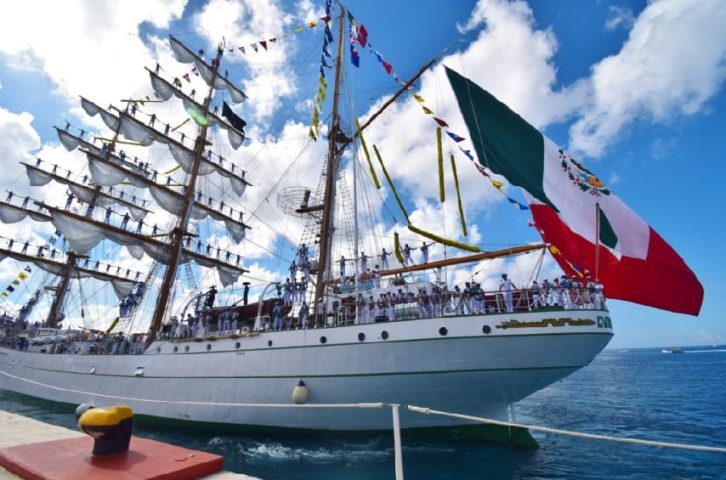 Cuauhtémoc training ship departs Cozumel after returning to Mexico from New York accident