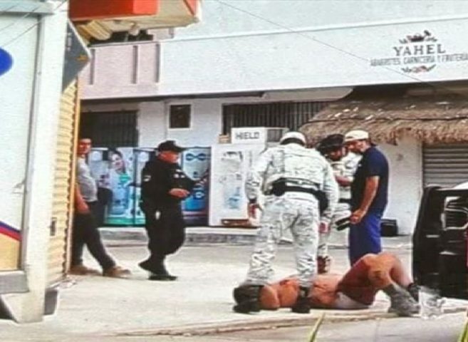 Man reported stabbed found laying in Akumal street