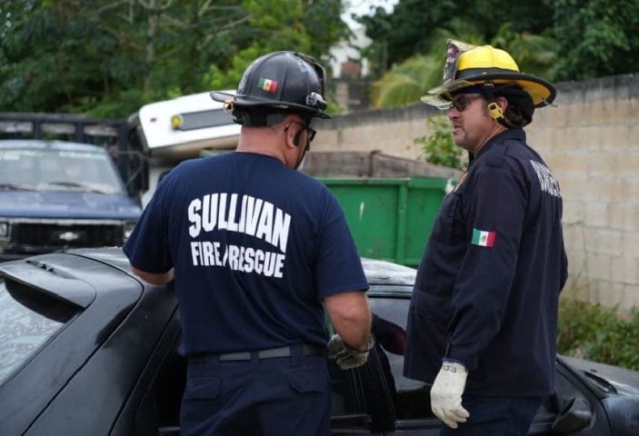 Cozumel firemen participate in hands-on exercises taught by American instructors