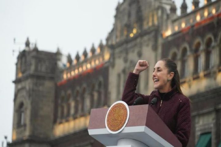 President Sheinbaum leads distribution of 2.5 million free books for Mexico and Latin American readers