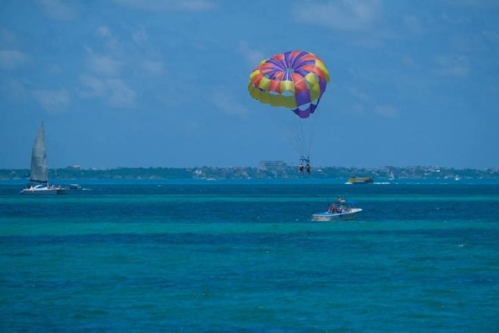 Port Captains close water activities for second day due to strong winds around Cancun and Riviera Maya
