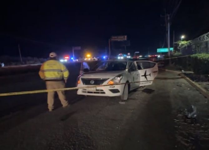 Taxi passenger killed three others injured in Riviera Maya highway crash