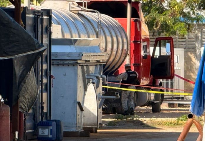 Driver surprised-inspected inside CFE substation with stole fuel charged