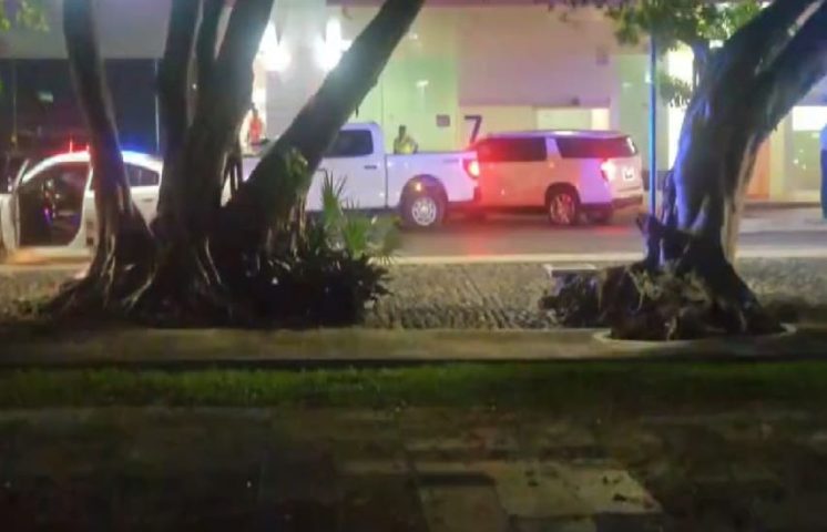 Chase of armed men in armored vehicle ends with arrests at Cancun International