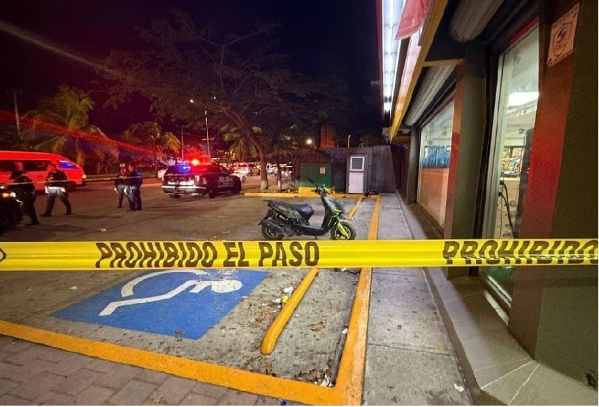 Authorities investigating death of man found dead in convenience store parking lot