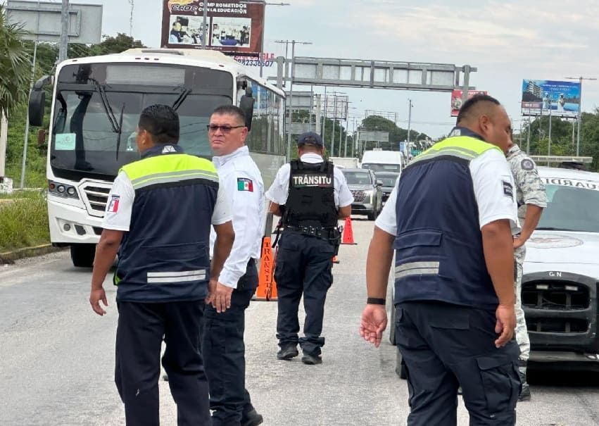 SUV clips highway jaywalker near Puerto Morelos overpass