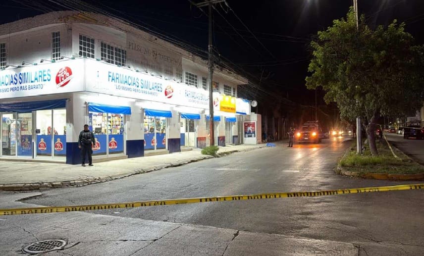 Gunmen target young woman walking outside Cancun pharmacy