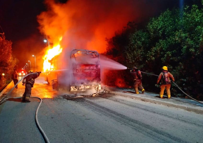 Roaring late night blaze completely devours Cancun company bus