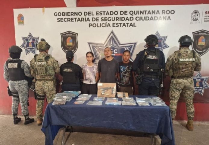 Police nab armed drug dealers from Cancun street