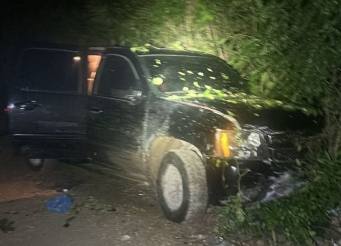 Cancun police return fire during early morning chase through city streets