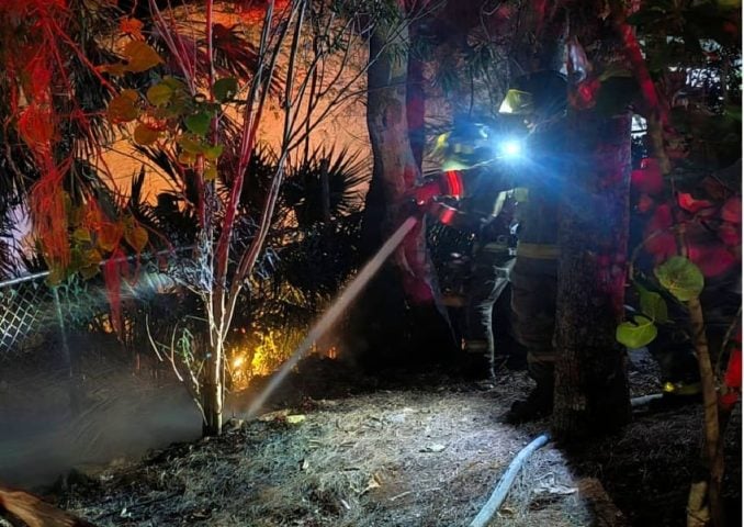 Carelessly discarded cigarette butt likely cause of Cancun Hotel Zone grass fire