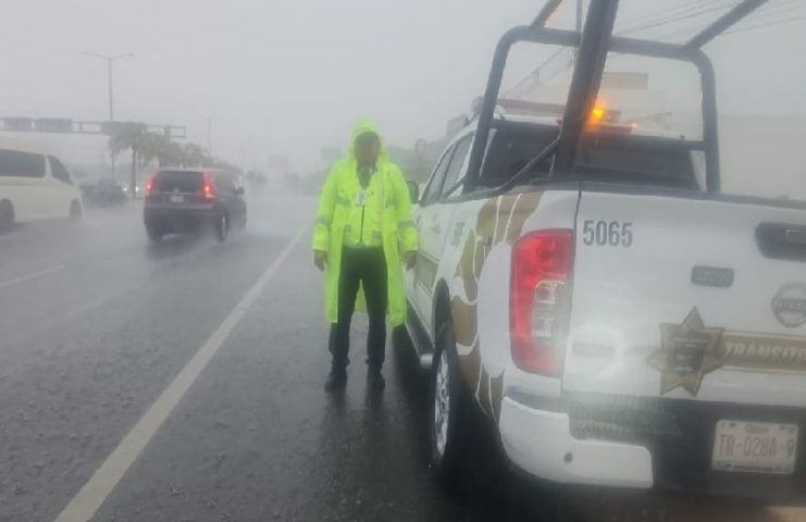 Ports closed and streets flooded as U.S. winter storm Fern hits Mexico’s Yucatan Peninsula