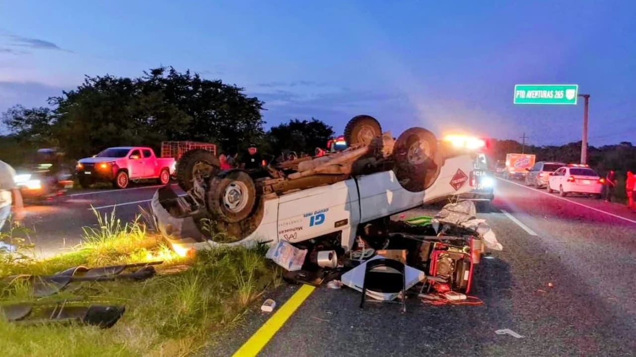 Paramedics pronounce driver dead in single vehicle highway rollover ...